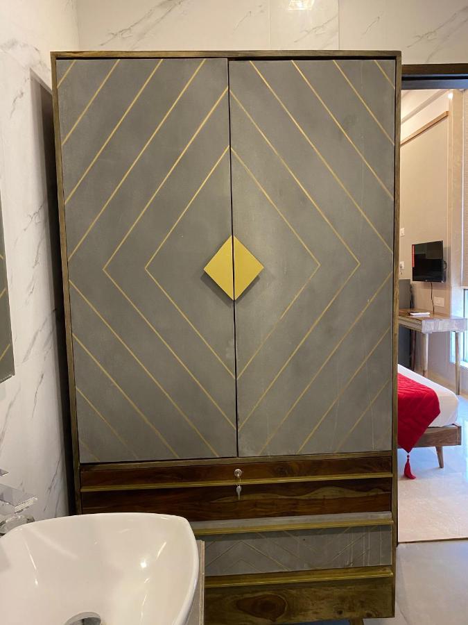 Theory9 Premium Service Apartments Khar Mumbai Ngoại thất bức ảnh