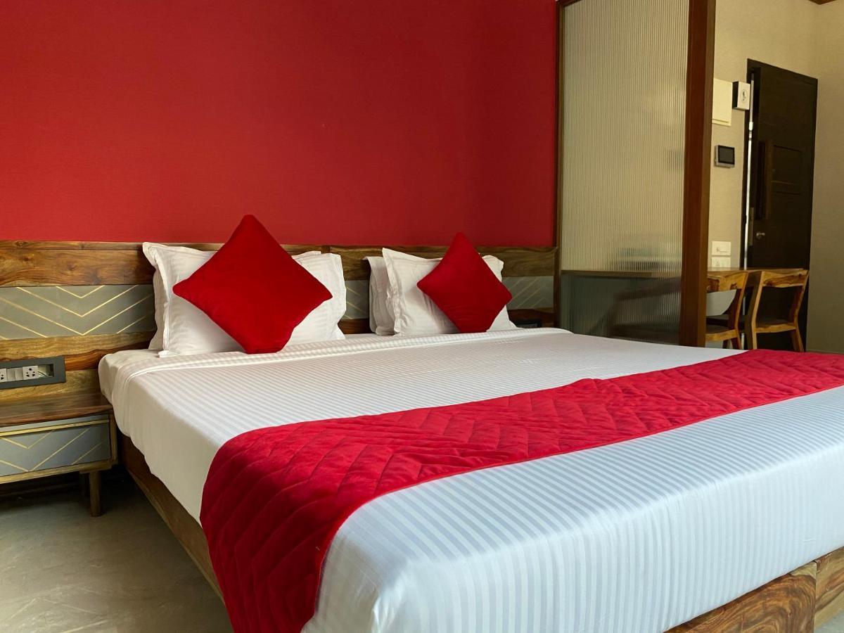 Theory9 Premium Service Apartments Khar Mumbai Ngoại thất bức ảnh