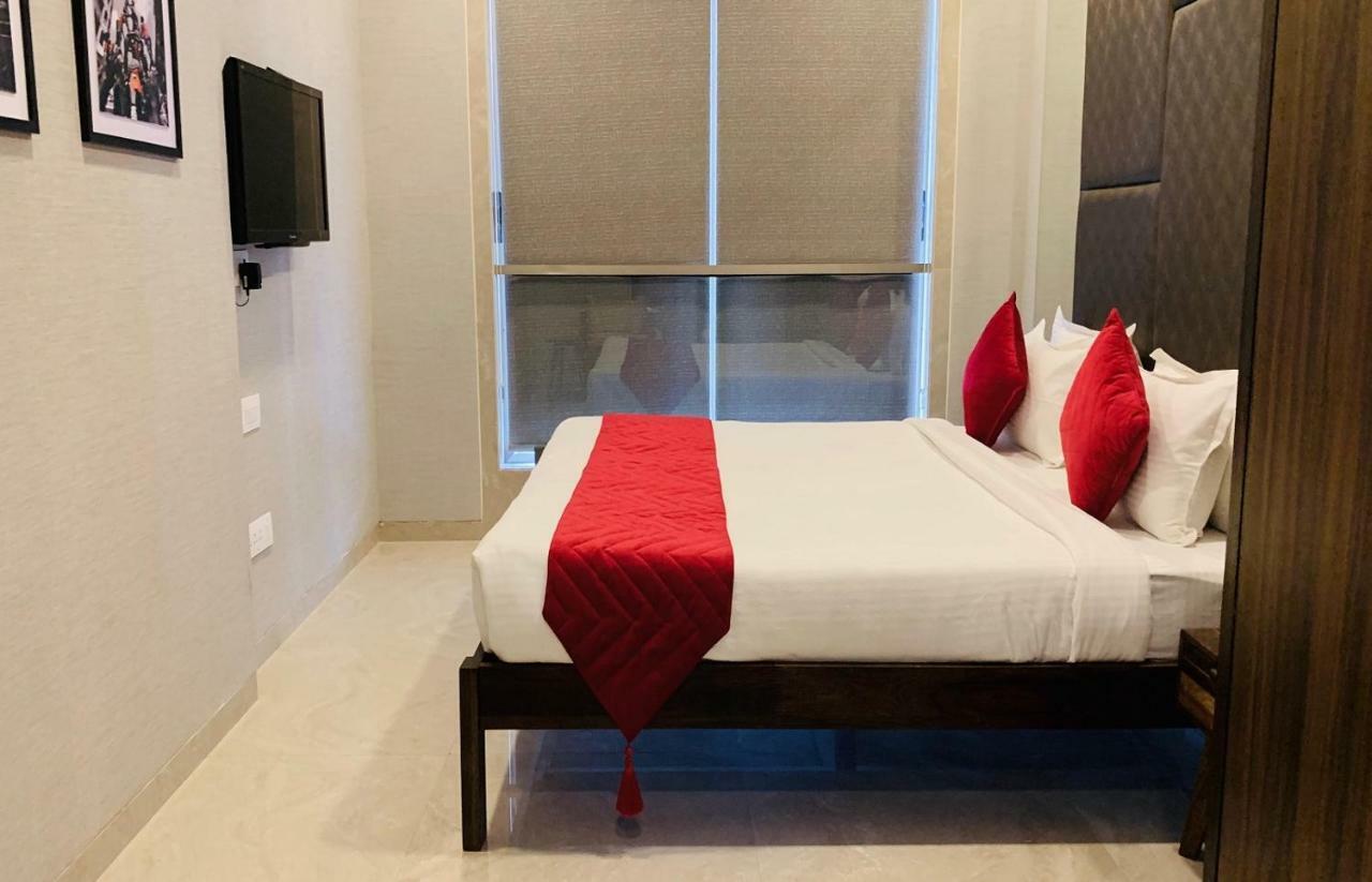 Theory9 Premium Service Apartments Khar Mumbai Ngoại thất bức ảnh