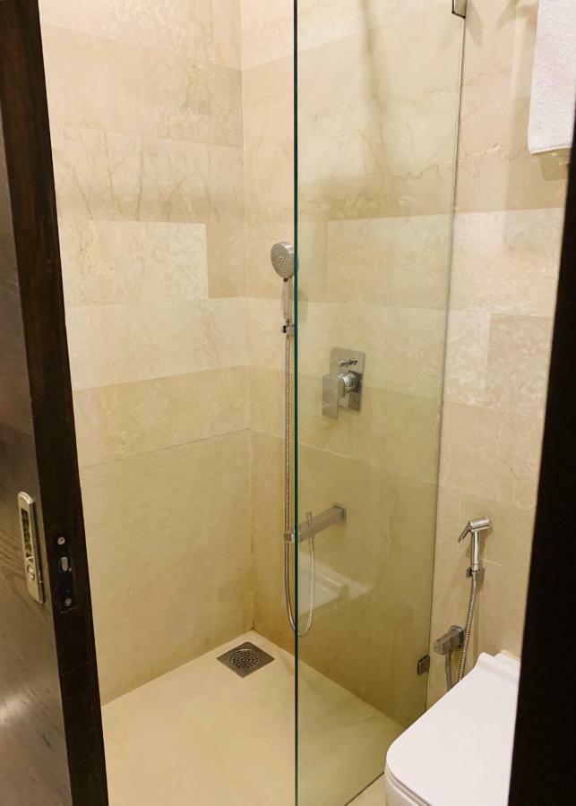 Theory9 Premium Service Apartments Khar Mumbai Ngoại thất bức ảnh